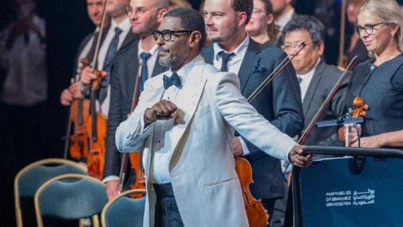 هاني فرحات أول مايسترو عربي يقود أوركسترا دار الأوبرا الملكية في قصر فرساي التاريخي