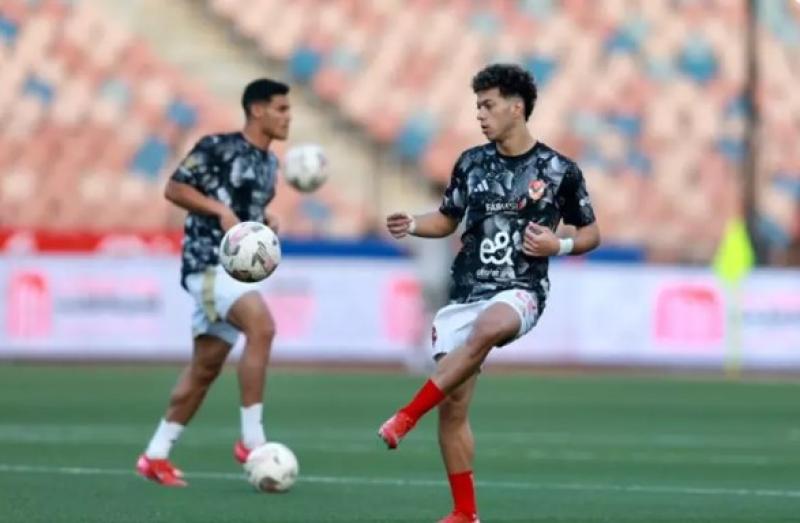 إمام عاشور يطلب شروطًا مادية لتجديد عقده مع الأهلي