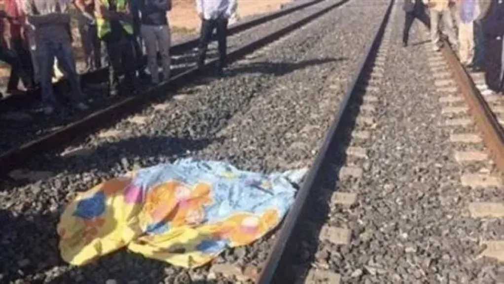 مصرع طالبة دهسا أسفل قطار في طوخ أثناء عبورها