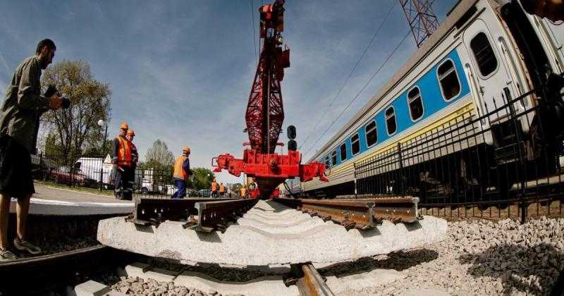 أوكرانيا تدشن أول خط سكة حديد بمعايير الاتحاد الأوروبي بتمويل من بنك الاستثمار الأوروبي