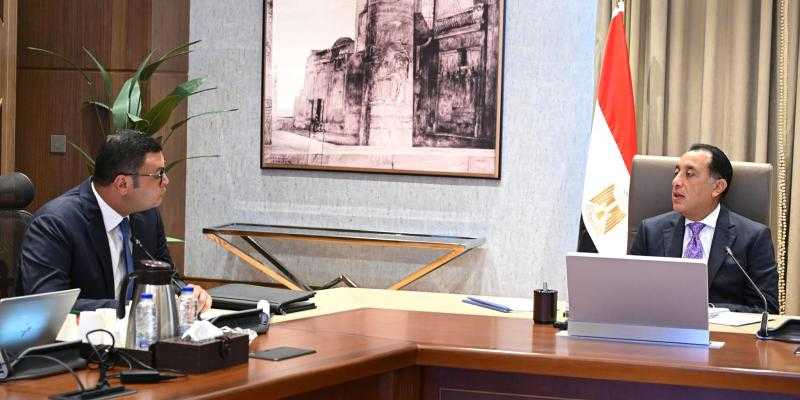 رئيس الوزراء يستعرض ملامح الاستراتيجية الوطنية للعمران والبناء الأخضر