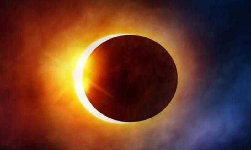 رئيس المعهد الفلكي: خسوف القمر ظاهرة طبيعية عرفها الكون منذ نشأته