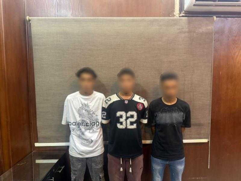 ضبط 3 متهمين فى واقعة تحرش بسيدة داخل ”توك توك” بفيصل