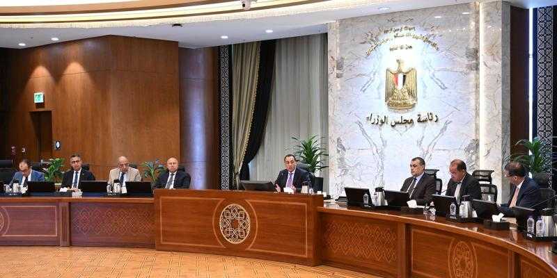رئيس الوزراء يتابع إجراءات توفير الأسمدة في الأسواق وجهود حوكمة منظومة تداولها