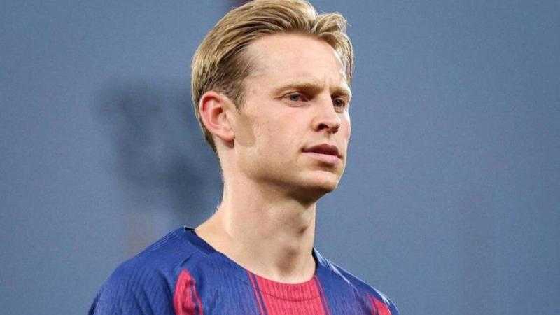 برشلونة يكشف عن تشخيص إصابة فرينكي دي يونج