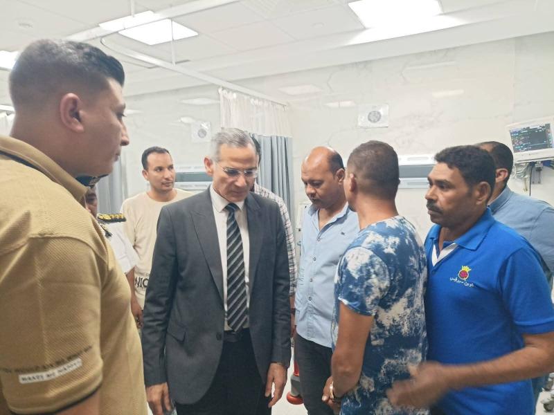 مصرع 3 أشخاص وإصابة 34 في حادث انقلاب أتوبيس على طريق القاهرة الأقصر الصحراوي