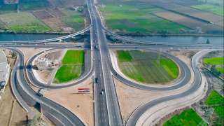 كيف أثر تطوير شبكة النقل على مسار التنمية في الدولة المصرية؟.. خبير يوضح