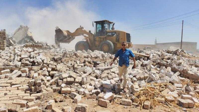 محافظ أسيوط: إزالة 35 حالة تعدي بـ7 مراكز وحي شرق وغرب