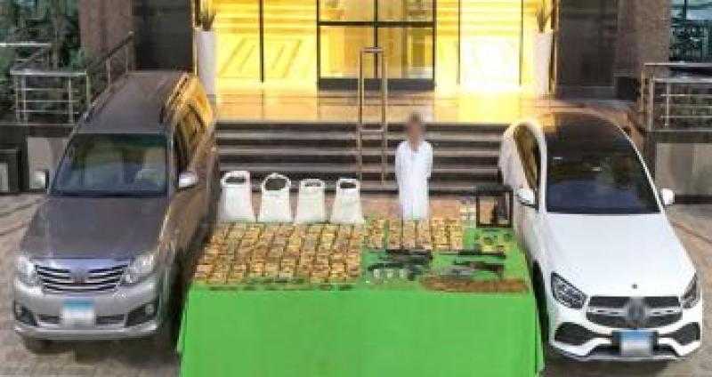 الداخلية تضبط عنصرين شديدي الخطورة بحوزتهما مخدرات بقيمة 52 مليون جنيه بالقاهرة والإسماعيلية