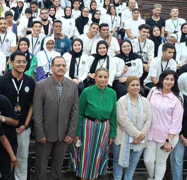 عميدة آداب عين شمس تفتتح التنسيق الداخلي الالكترونى للطلاب بنظامي الانتظام والانتساب للعام الجامعي ٢٠٢٥ / ٢٠٢٦