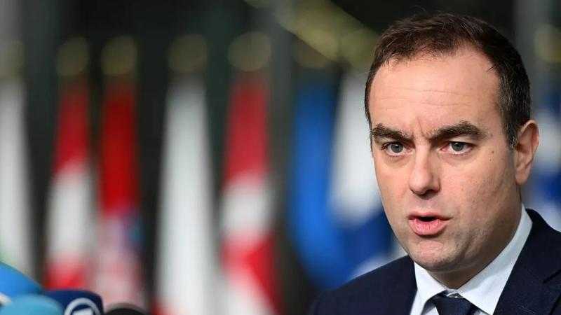 ماكرون يعين وزير الدفاع  ”لوكورنو ”رئيسًا للوزراء خلفًا لبايرو