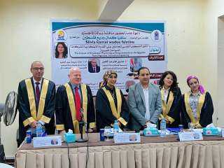 رئيس جامعة الأقصر تشرف على مناقشة رسالتي ماجستير بكلية السياحة والفنادق