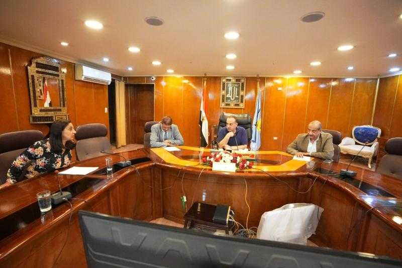 محافظ أسيوط يترأس اجتماع مجلس إدارة مركز معلومات شبكات المرافق والبنية التحتية