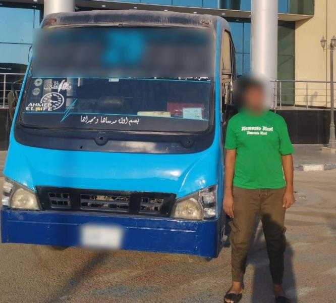 ضبط سائق نقل جماعي يتعاطى المواد المخدرة أثناء نقل الركاب بالجيزة
