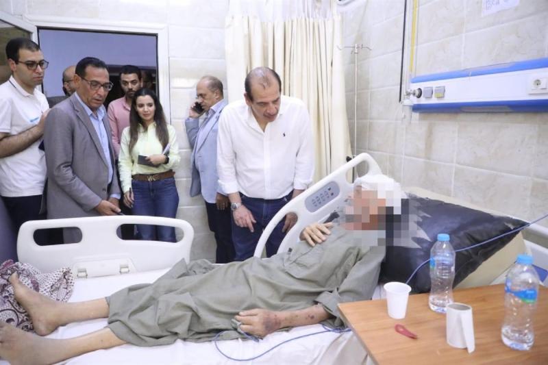 نائب وزير الصحة يتفقد مستشفى الخارجة التخصصي والصدر