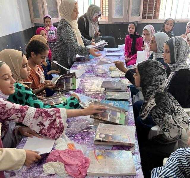 ورش ولقاءات توعوية ومعرض كتاب في أنشطة قصور الثقافة بقرية شلقام بمحافظة المنيا