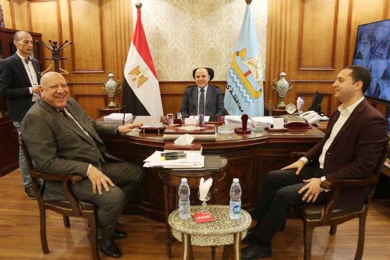 محافظ كفرالشيخ يناقش عدد من الملفات ومشاكل الدوائر مع أعضاء مجلسي النواب والشيوخ