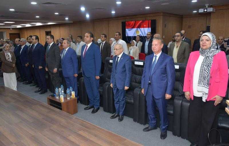 محافظ بورسعيد ورئيس الجامعة يشهدان مؤتمرًا موسعًا عقب التشغيل التجريبي لمستشفى الجامعة