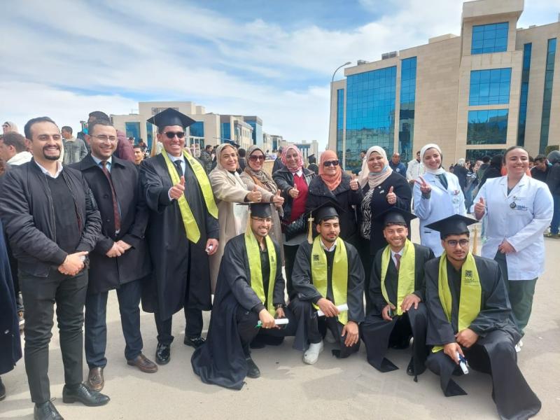 جامعة الجلالة تحتفي بتميز خريجيها في كلية التمريض