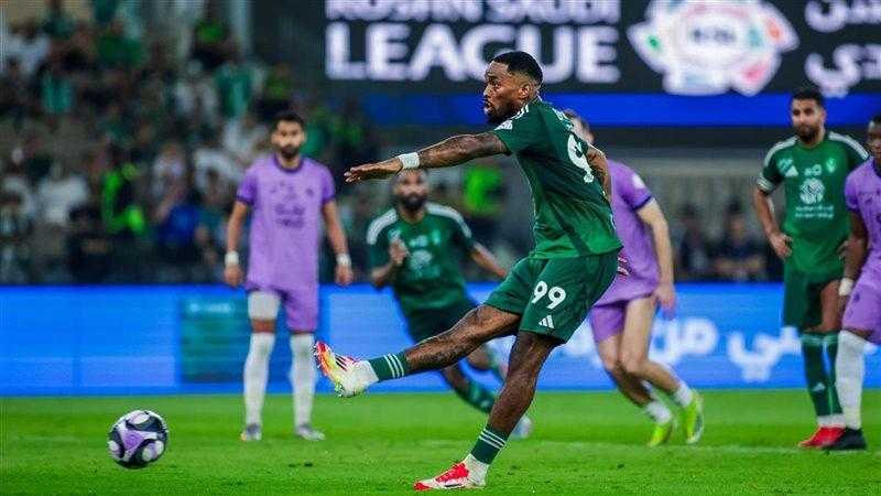 إيفان توني: الأهلي قادر على المنافسة في المربع الذهبي بالبريميرليج.. والدوري السعودي لا يقل قوة