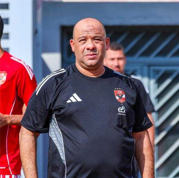 مدير الكرة يكشف موقف مدرب الأهلي الجديد.. ويدعم عماد النحاس مؤقتًا