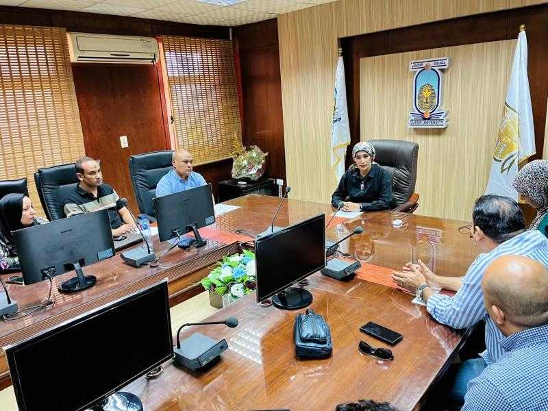 جامعة الأقصر تناقش استعدادات استقبال الطلاب الجدد وخطة الأنشطة الطلابية٢٠٢٦/٢٠٢٥