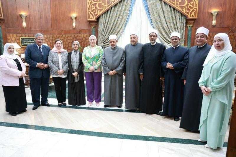 شيخ الأزهر يستقبل رئيسة المجلس القومي للطفولة والأمومة لبحث سبل التعاون لدعم ورعاية الأطفال والنشء