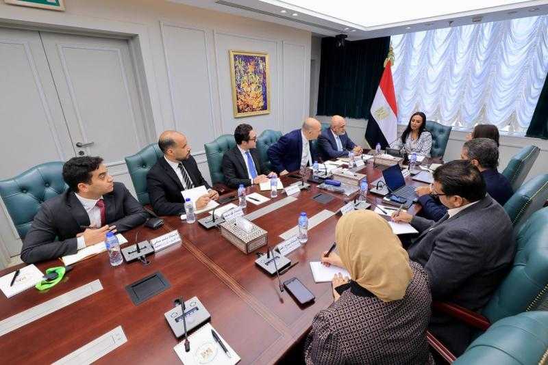 وزيرة التضامن الاجتماعي تلتقي المدير التنفيذي لمصر بمجموعة البنك الدولي