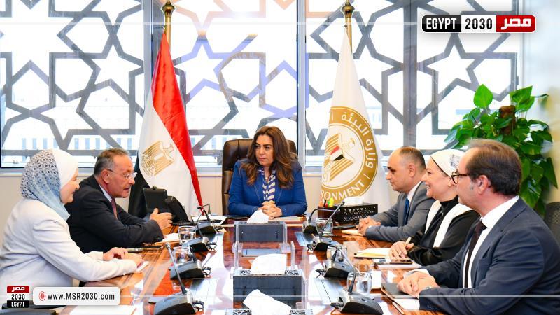 وزيرة البيئة