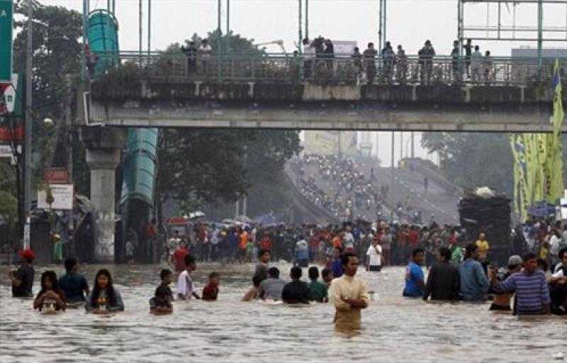 ارتفاع حصيلة القتلى في فيضانات بالي إلى 14 شخصًا والبحث مستمر عن مفقودين