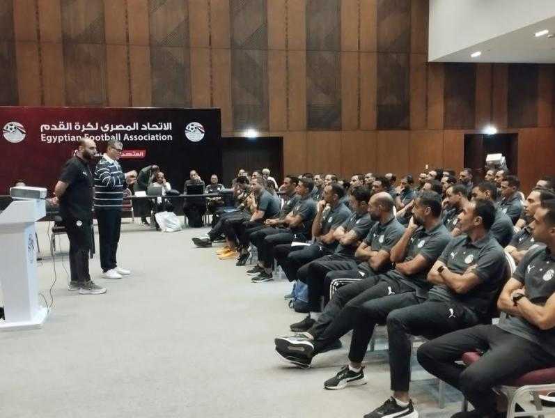 أوسكار رويز يجتمع بالحكام قبل الجولة السادسة من الدوري المصري