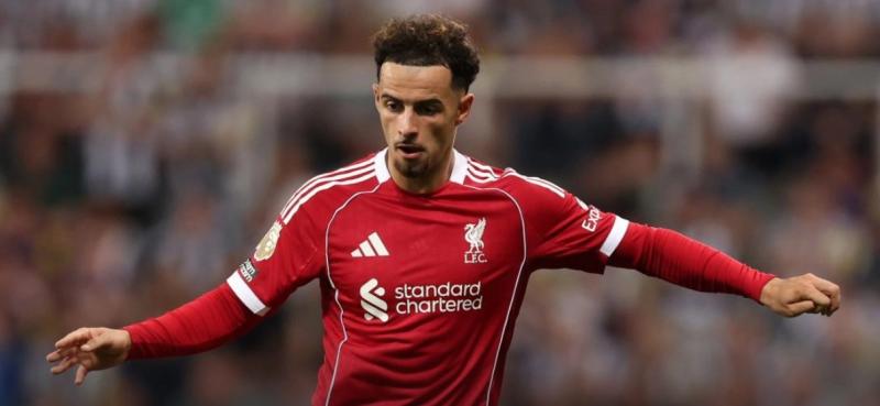 صدمة لليفربول قبل مواجهة بيرنلي.. إصابة كيرتس جونز تربك حسابات سلوت