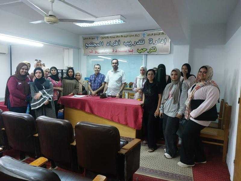 جامعة قناة السويس تنظم برنامجًا تدريبيًا توعويًا حول القابلية للاستهواء وتأثيرها على انتشار الشائعات