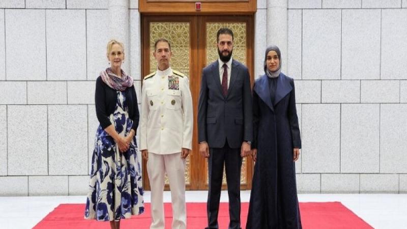 تفاصيل لقاء أحمد الشرع بقائد القيادة المركزية الأمريكية في دمشق