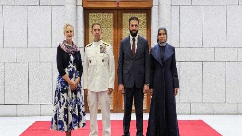 تفاصيل لقاء أحمد الشرع بقائد القيادة المركزية الأمريكية في دمشق