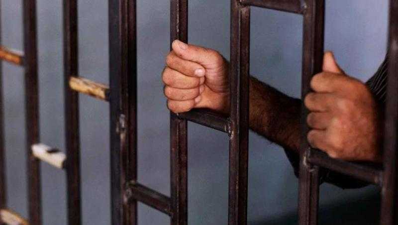 ضبط سائق ميكروباص لاتهامه بالتعدى على شقيقين بعصا فى القاهرة