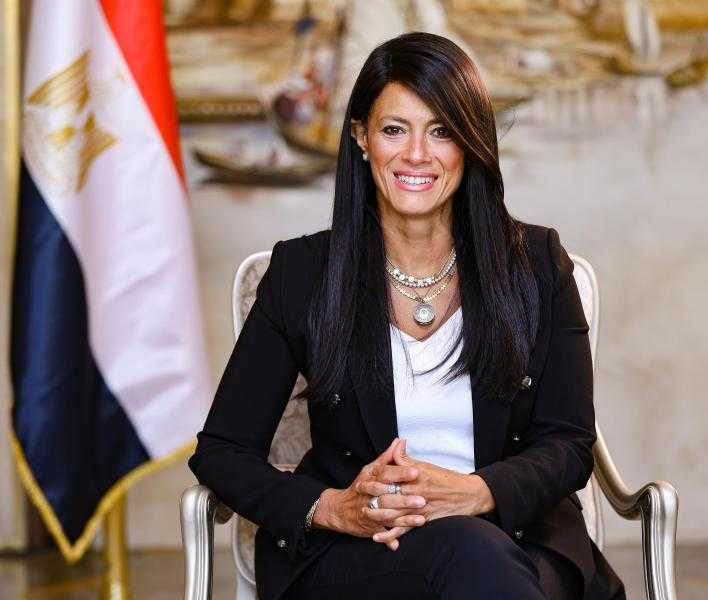 وزيرة التخطيط والتعاون الدولي تصل محافظة قنا لتفقد عدد من المشروعات التنموية والاستثمارية