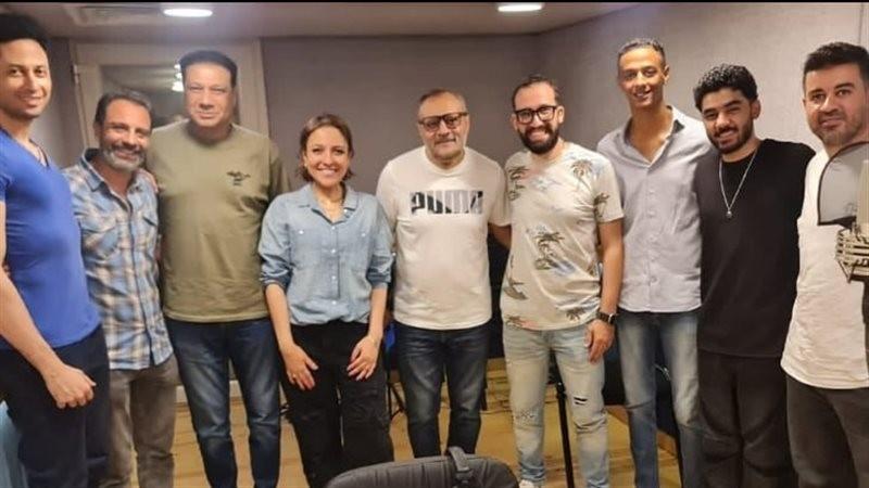 مي كساب تسجل أغنية ”موجوعة منك” لفيلم ”مؤلف ومخرج وحرامي”