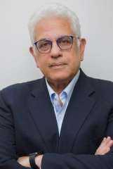 حسام بدراوي : مصر دولة عظمى وقوتها في استقرارها.. اللي بينادوا بالحرب عندهم طيش