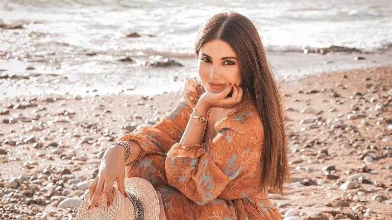 هدى الأتربي تعيش حالة من النشاط الفني