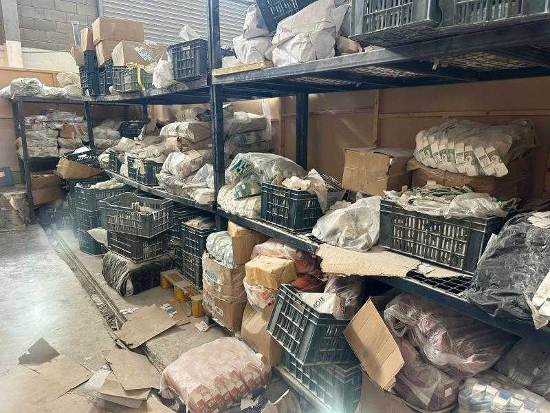 محافظ المنوفية  : ضبط كيان مخالف لتصنيع الأدوية واستخدام علامات تجارية وهمية والتحفظ على كميات كبيرة من الأدوية والمكملات الغذائية مجهولة المصدر بالسادات