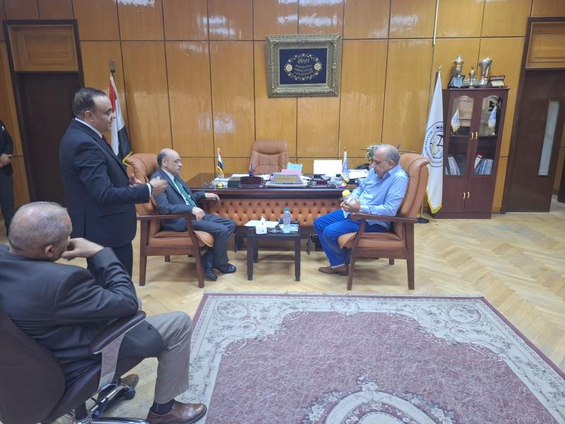 وزير الكهرباء يتابع مستجدات تنفيذ مشروعات توطين صناعة بطاريات أيون الليثيوم استغلال المعادن النادرة