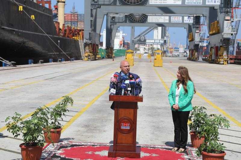 وزير الصناعة والنقل و سفيرة الولايات المتحدة الأمريكية لدي مصر يعقدان مؤتمراً صحفياً بمحطة تحيا مصر متعددة الأغراض بميناء الأسكندرية