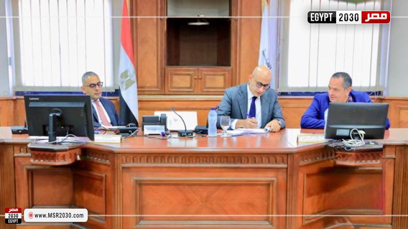 جانب من اجتماع وزير التربية والتعليم