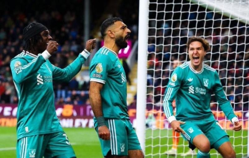 محمد صلاح ينقذ ليفربول بركلة جزاء قاتلة أمام بيرنلي في الدوري