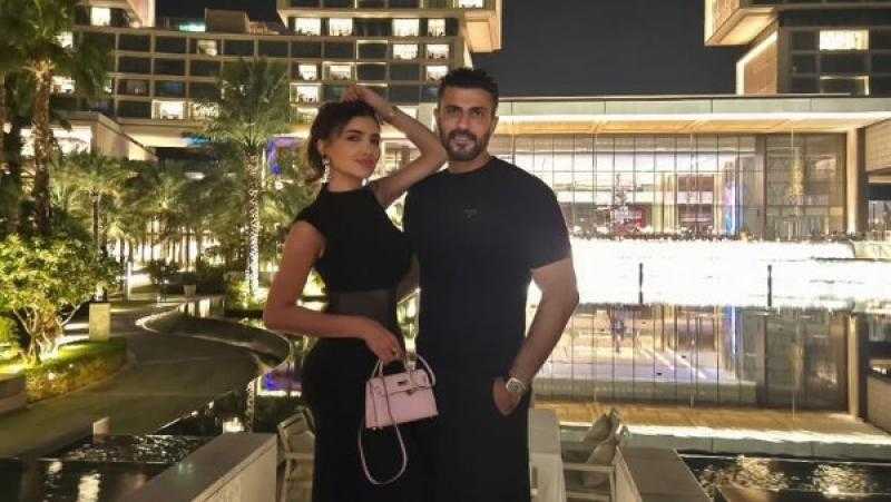 بفستان أسود..أحدث ظهور للفنانة مي عمر وزوجها محمد سامي