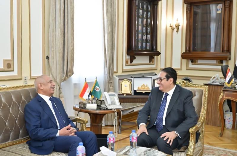 رئيس جامعة القاهرة يستقبل رئيس الأكاديمية العربية للعلوم والتكنولوجيا والنقل البحري