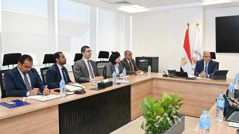 وزير الري يؤكد أهمية تدريب الكوادر البشرية بالوزارة بالتعاون مع البنك الدولي