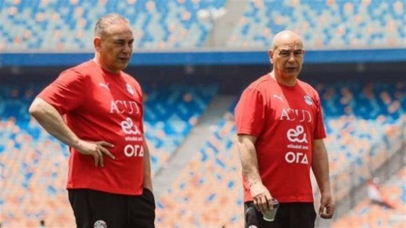 التوأم يتواصلان مع أسامه نبيه لتحفيز منتخب الشباب قبل بطولة كأس العالم