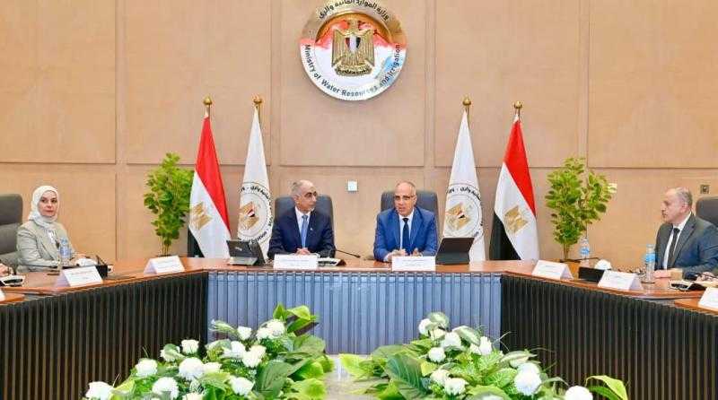 سويلم يبحث مع وزير الأشغال البحريني سبل تعزيز التعاون بمجال الموارد المائية